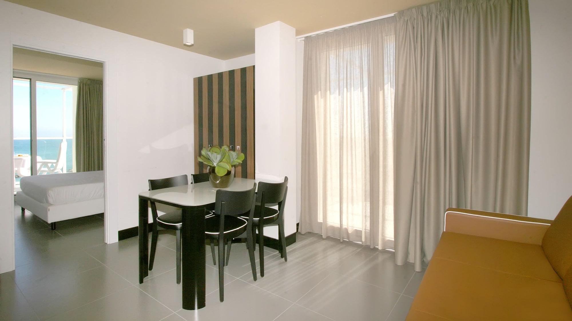 Terminus Apartahotel 4*